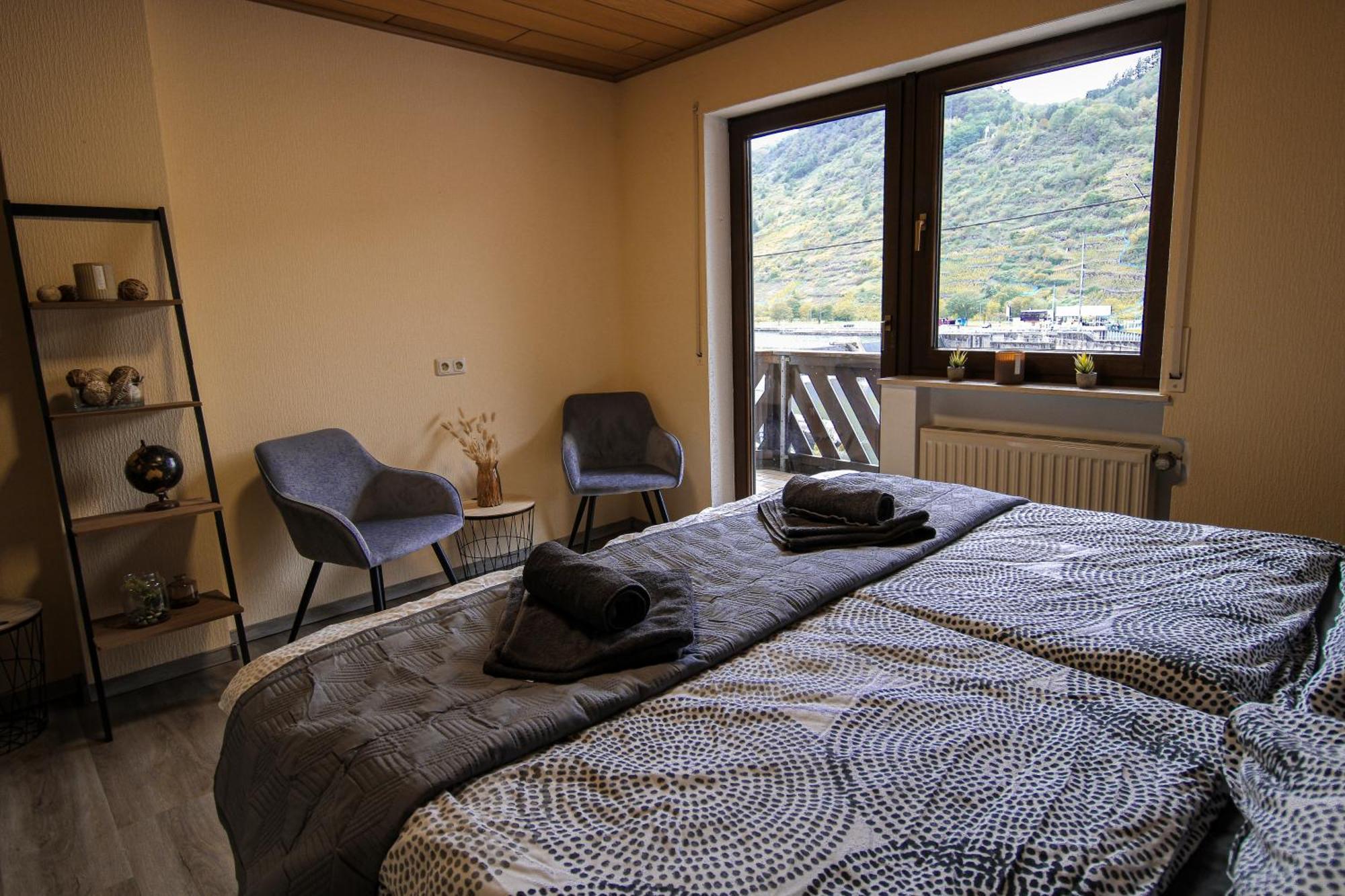Stilvolle Wellness-Ferienwohnung In Neef Whirlpool, Sauna, Grill, Fitness, Billard & Moselblick Εξωτερικό φωτογραφία